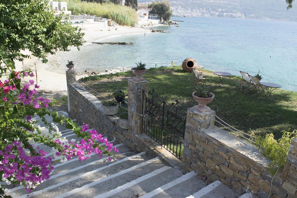 סאמוס Roditses Beach Sea Front Apartments מראה חיצוני תמונה