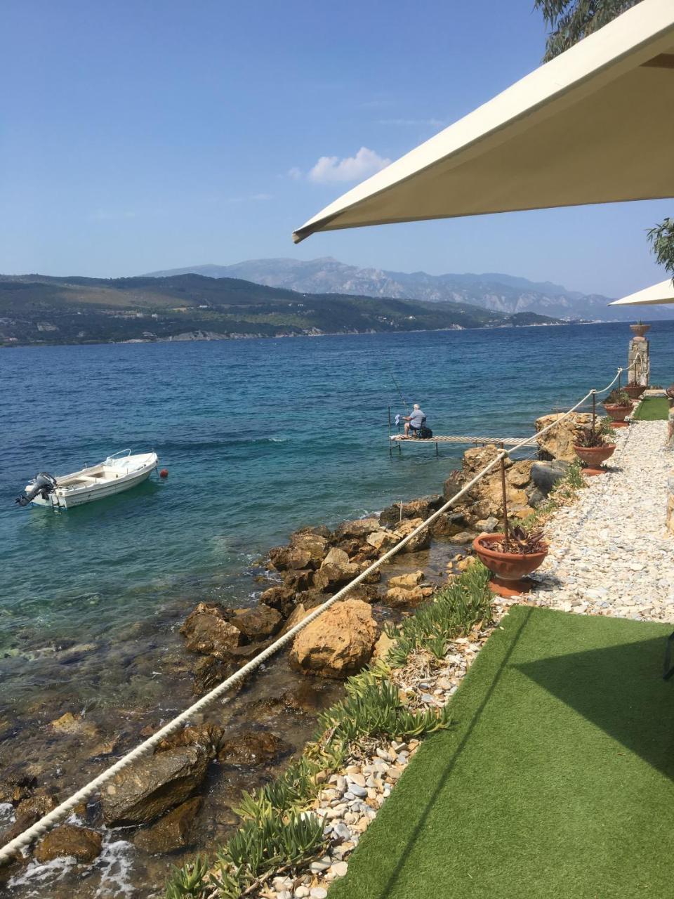 סאמוס Roditses Beach Sea Front Apartments מראה חיצוני תמונה